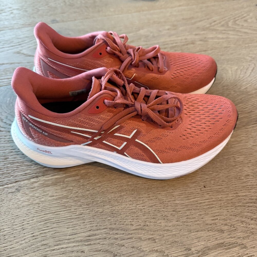 ASICS Women's GT-2000 v12 Running Shoe, size 8.5